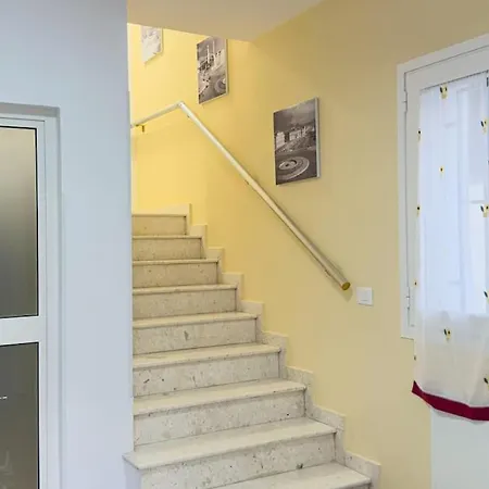 The One Private In Villa Tirana