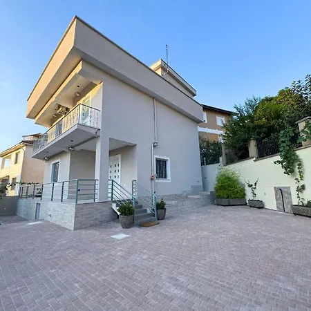 The One Private In Villa Tirana
